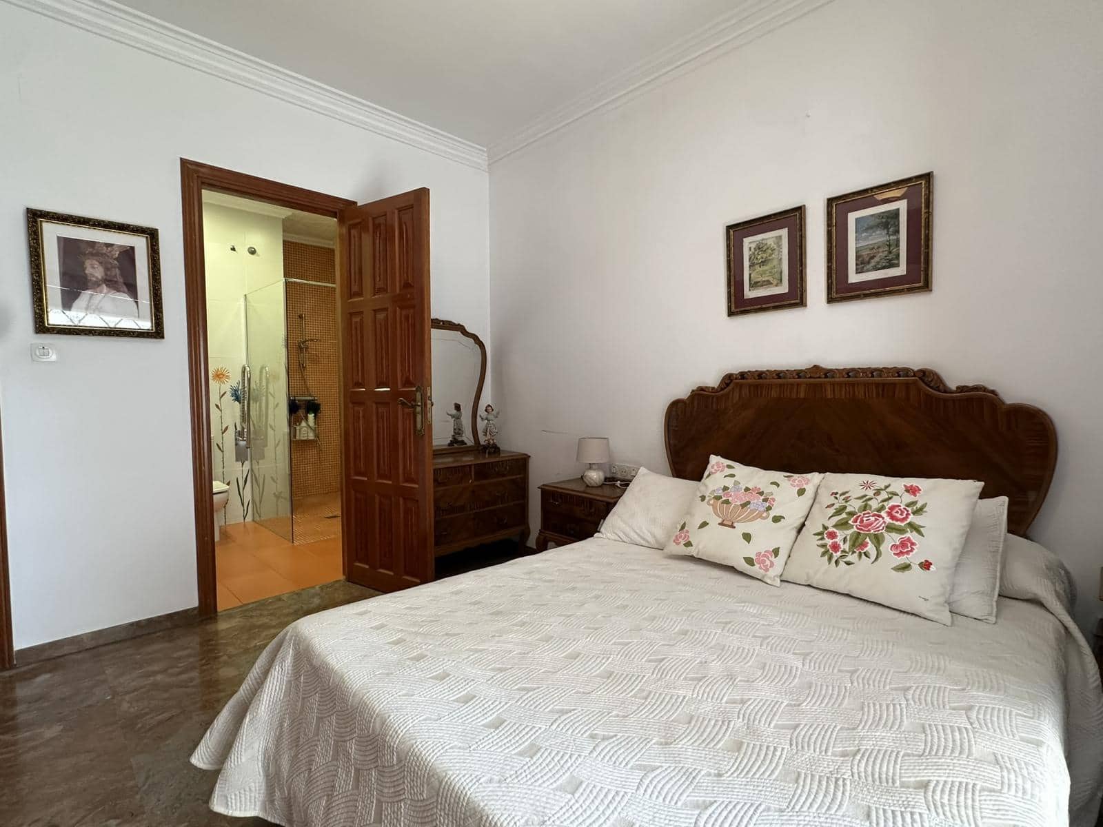 5 bedroom Townhouse for sale in Velez-Malaga with garage - € 650,000 (Ref: 9965820)