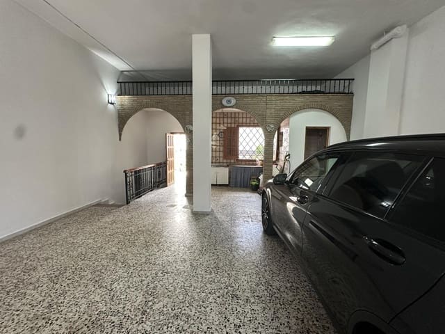 5 makuuhuone Omakotitalo myytävänä paikassa Vélez-Málaga mukana uima-altaan 
autotalli - 650 000 € (Ref: 9965820)