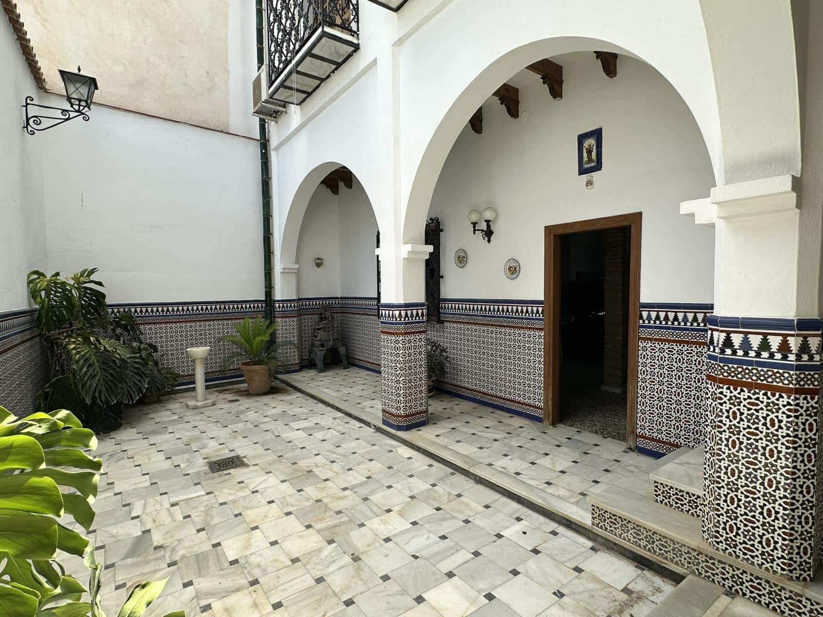 5 bedroom Townhouse for sale in Velez-Malaga with garage - € 650,000 (Ref: 9965820)