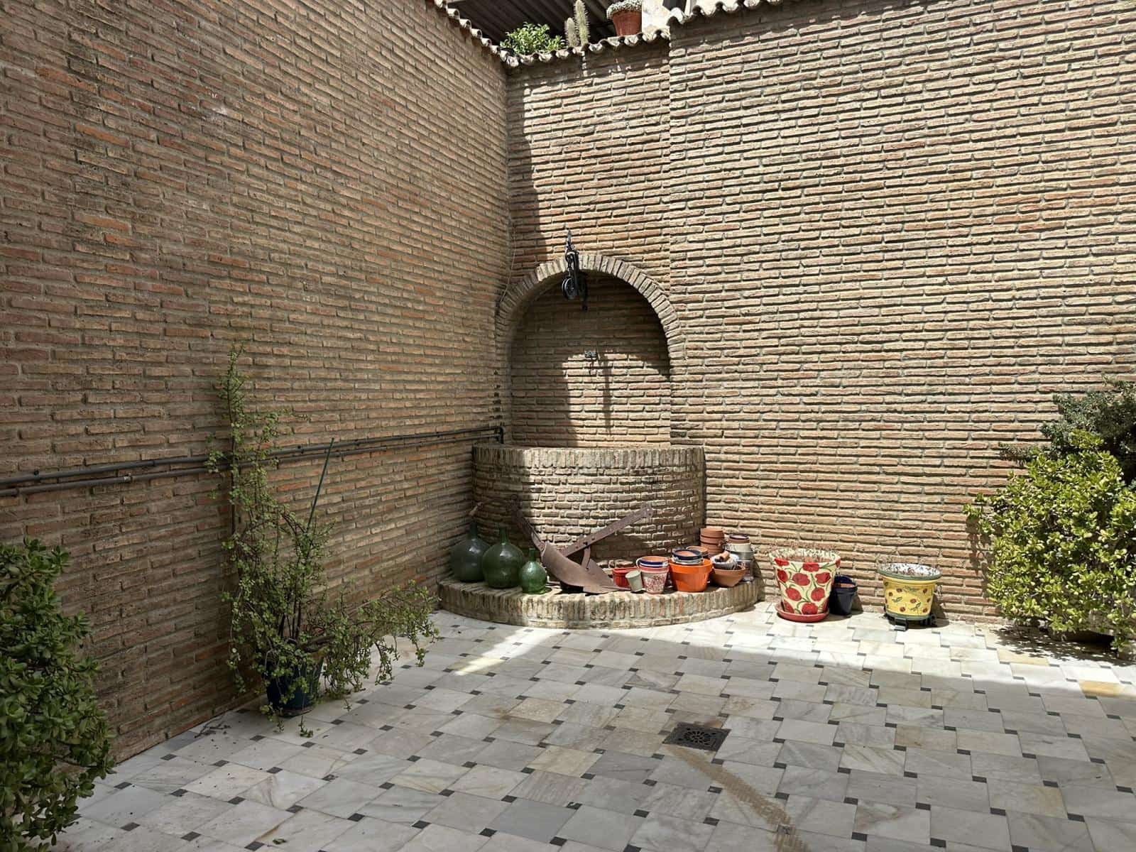 5 bedroom Townhouse for sale in Velez-Malaga with garage - € 650,000 (Ref: 9965820)