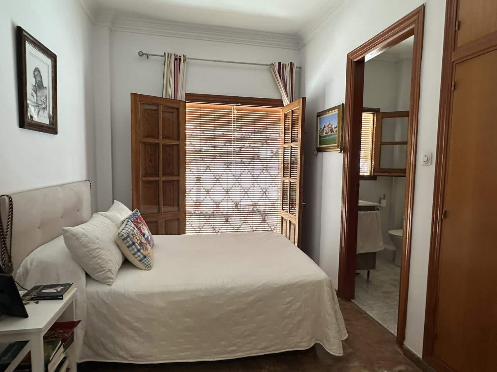 5 bedroom Townhouse for sale in Velez-Malaga with garage - € 650,000 (Ref: 9965820)