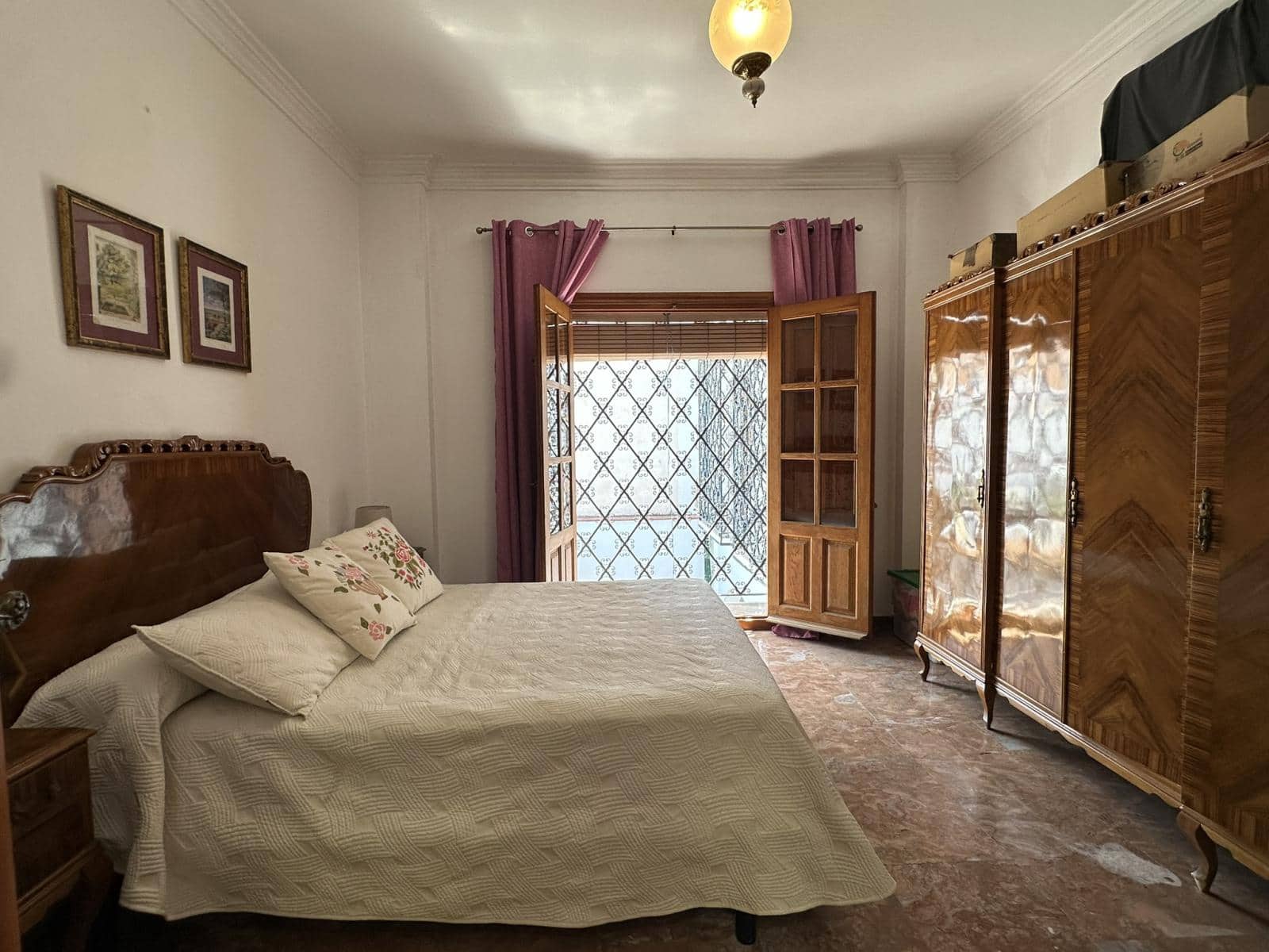 5 bedroom Townhouse for sale in Velez-Malaga with garage - € 650,000 (Ref: 9965820)