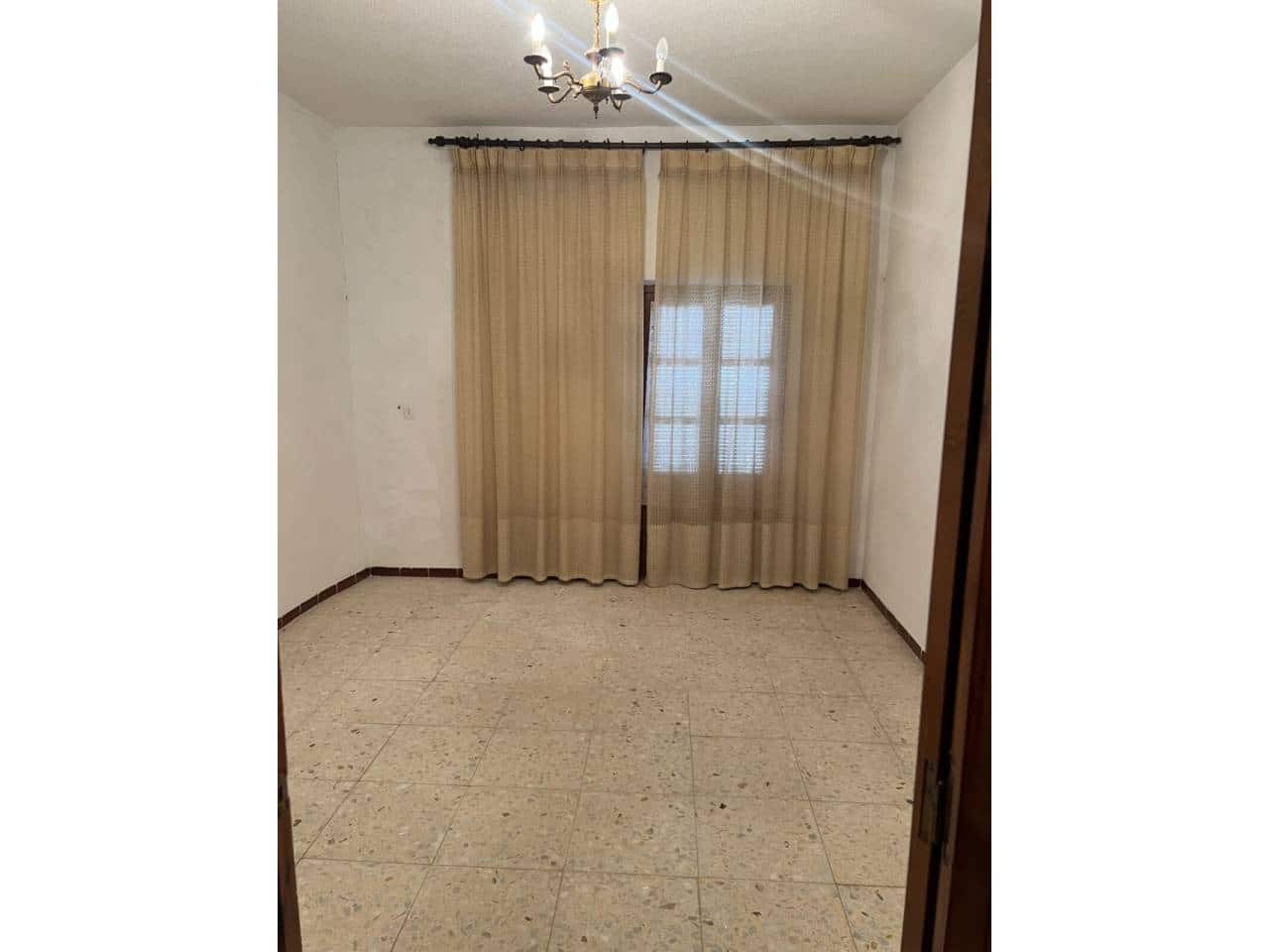 4 bedroom Townhouse for rent in El Bonillo - € 450 (Ref: 10070289)