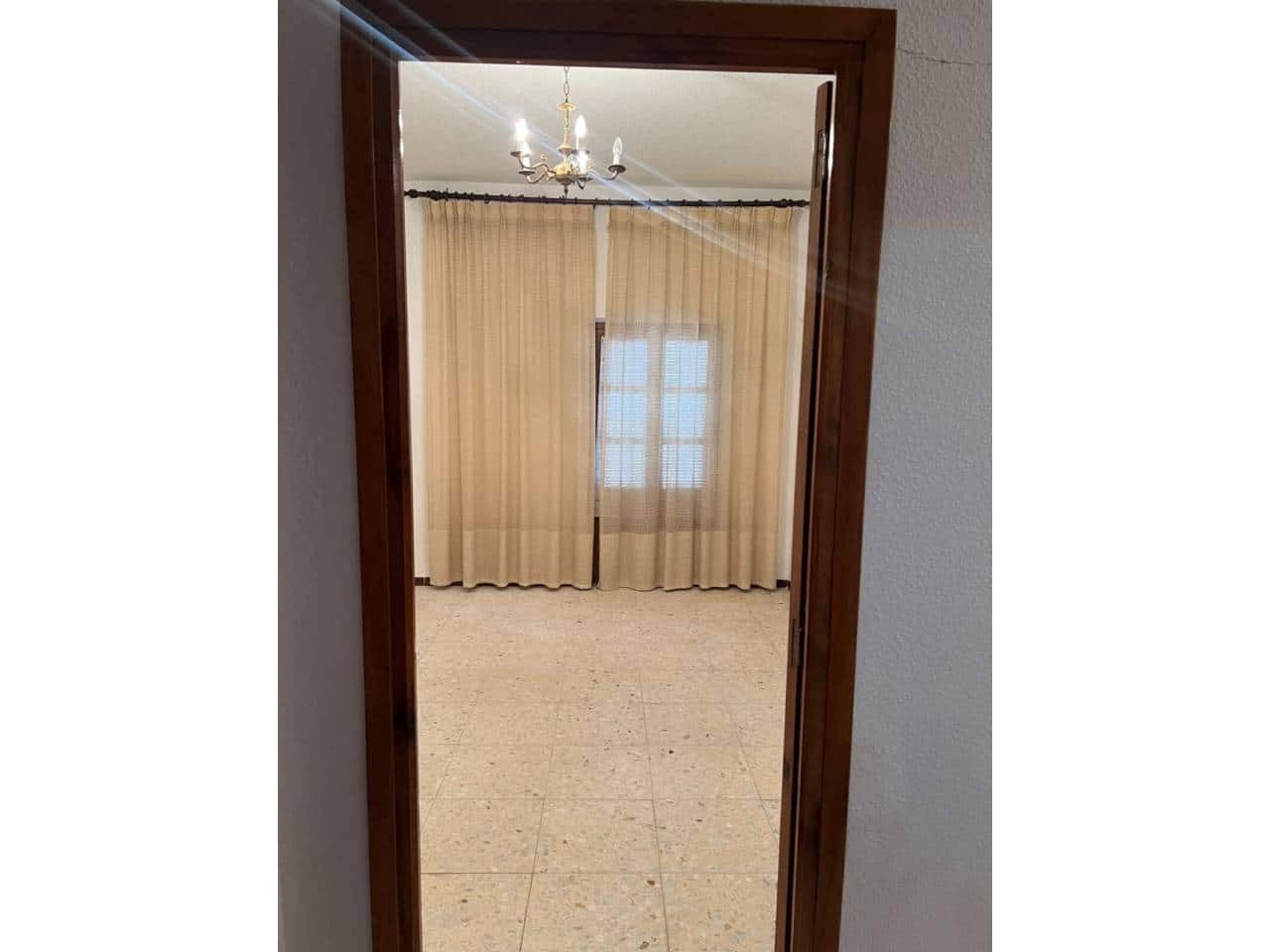 4 bedroom Townhouse for rent in El Bonillo - € 450 (Ref: 10070289)