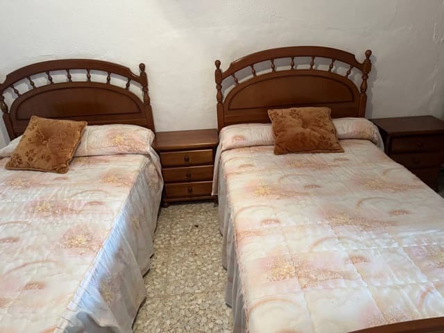 Maison de Ville de 4 chambres à louer à El Bonillo - 450 € (Ref: 10070289)
