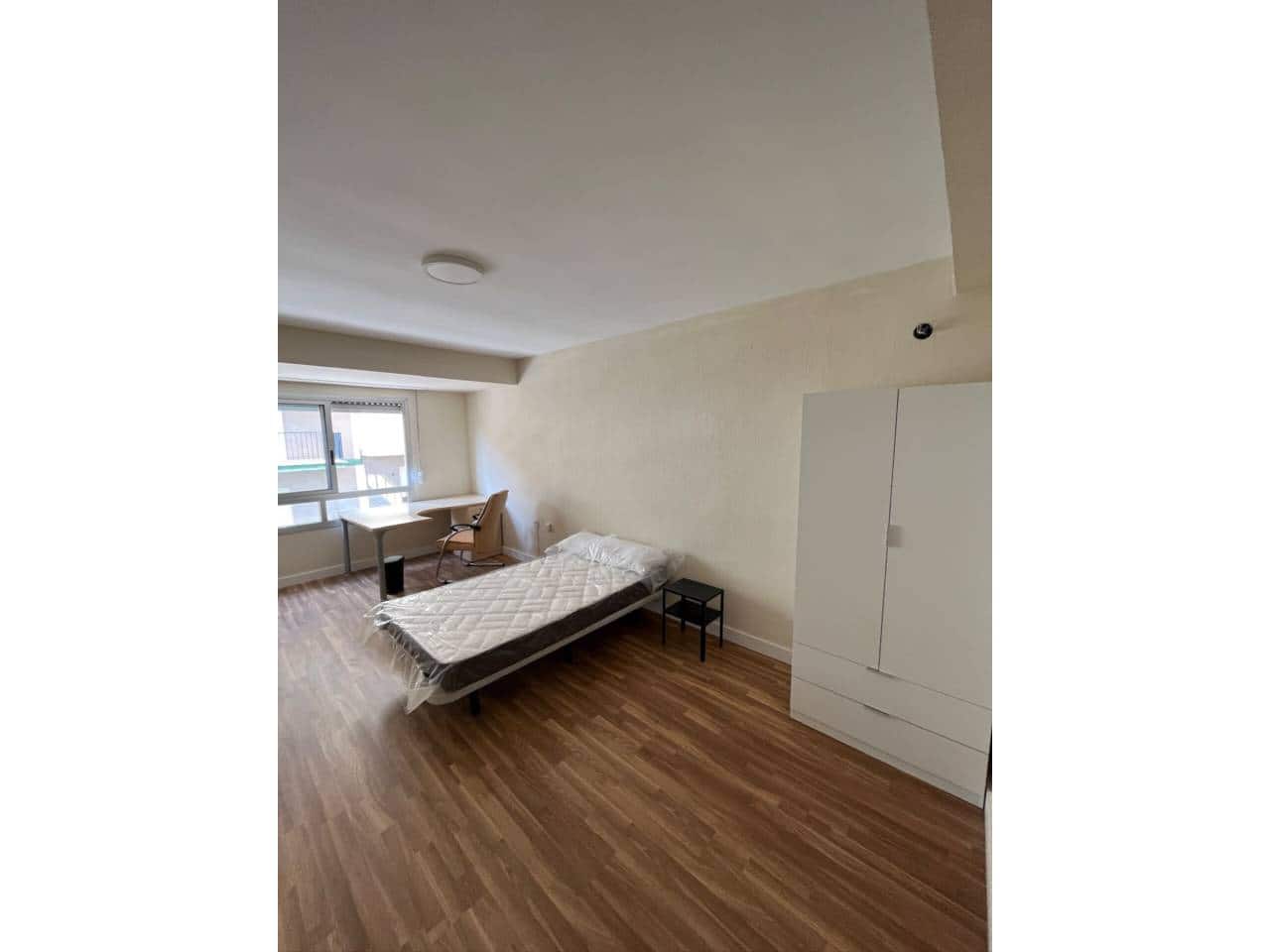 3 bedroom Flat for sale in Alcoy / Alcoi - € 150,000 (Ref: 10118612)