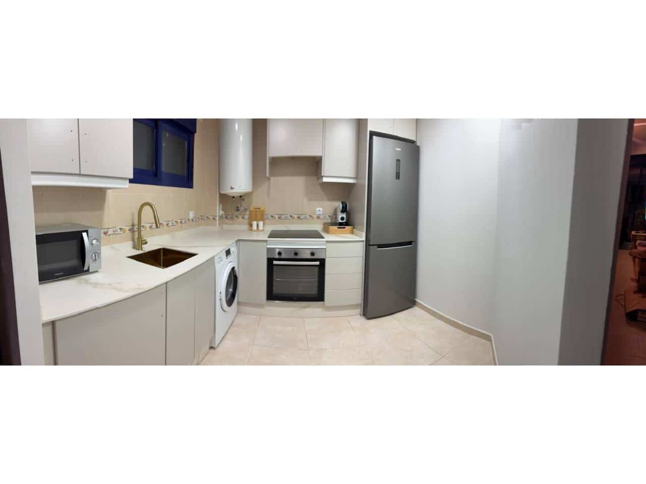 Piso de 2 habitaciones en Daimús en alquiler con piscina - 800 € (Ref: 10135332)