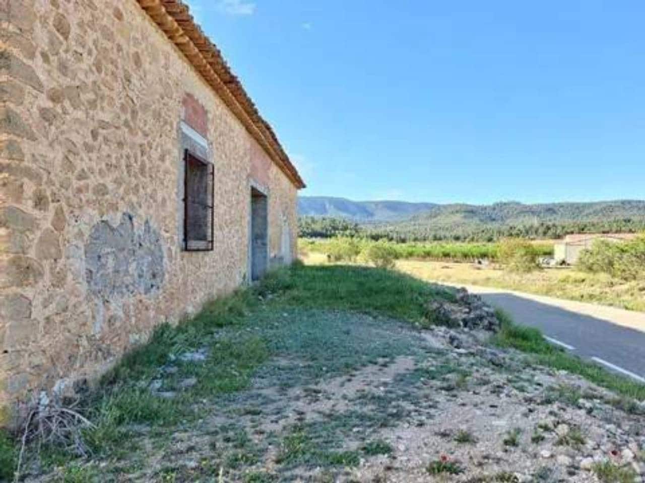 Villa for sale in Letur - € 29,600 (Ref: 9938488)