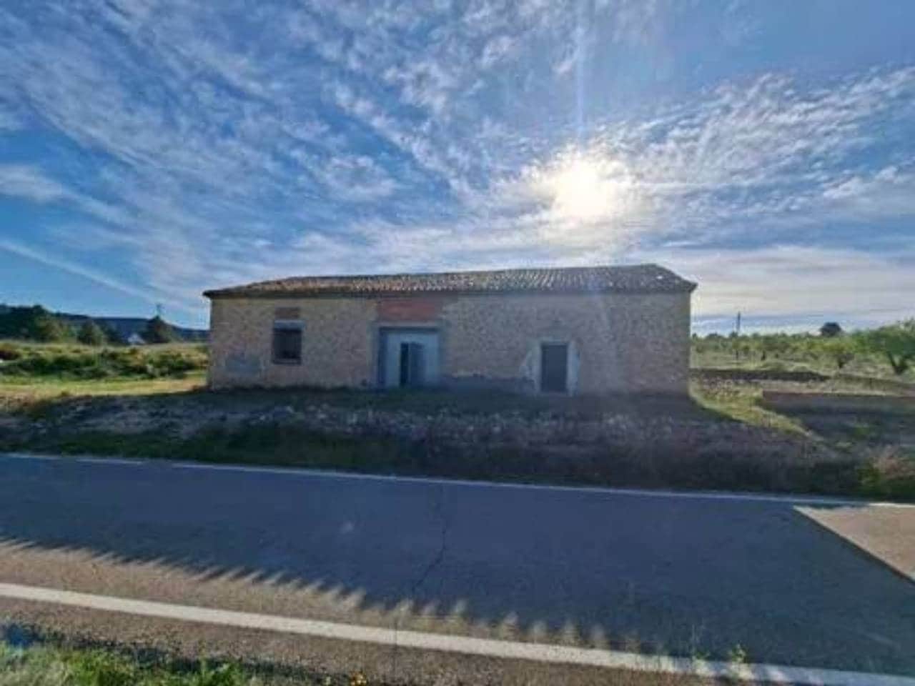 Villa for sale in Letur - € 29,600 (Ref: 9938488)