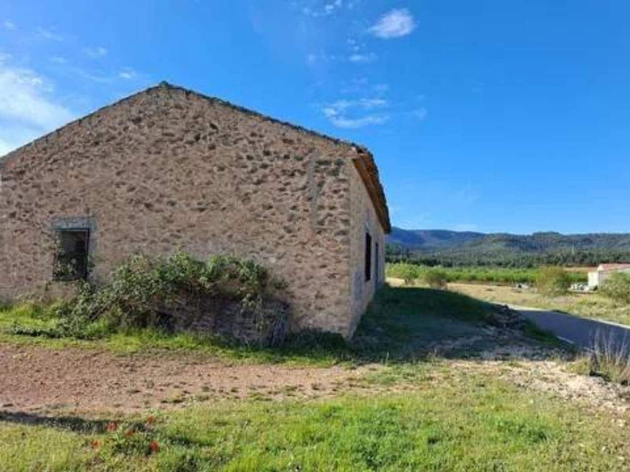 Villa for sale in Letur - € 29,600 (Ref: 9938488)