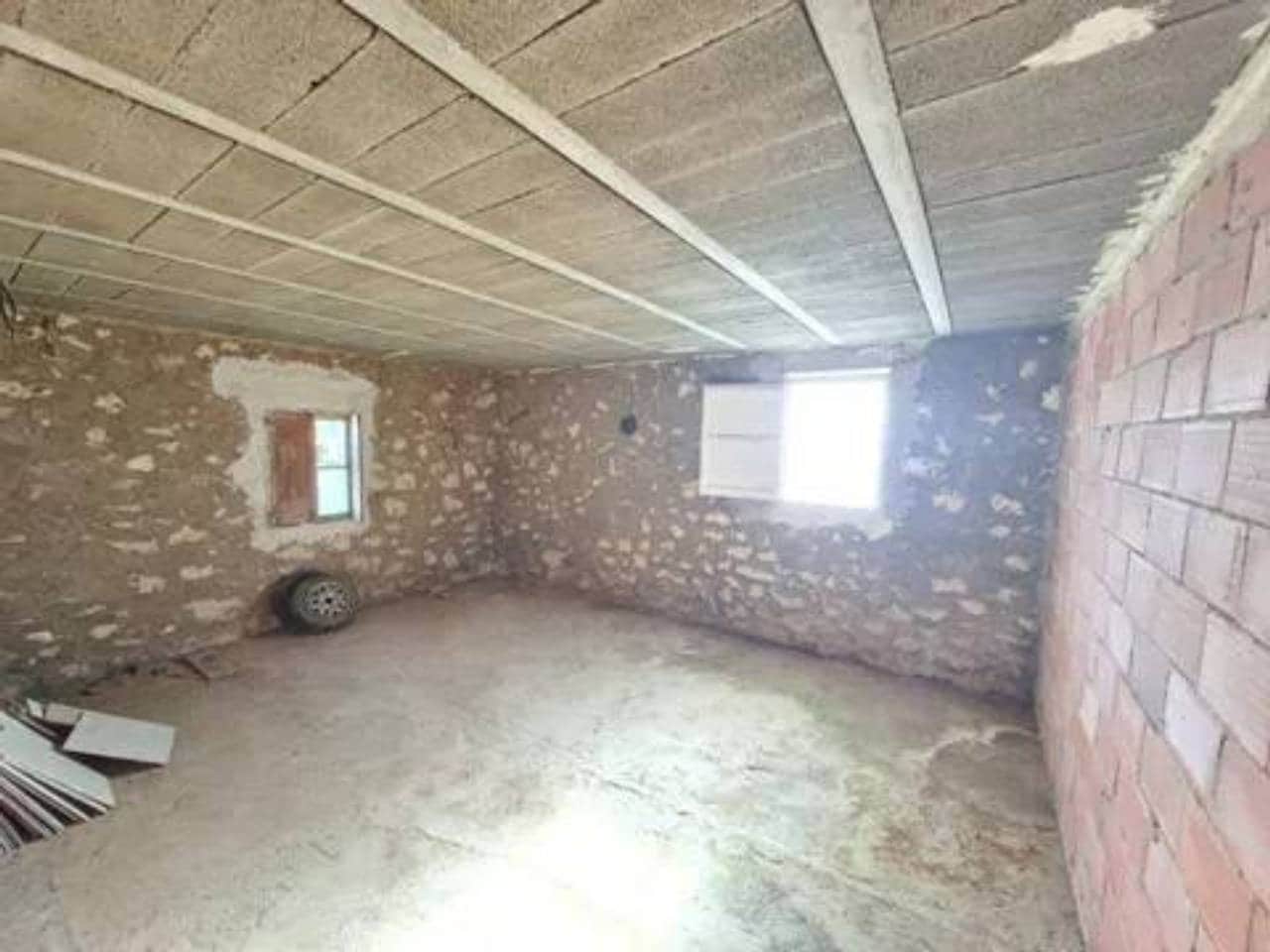 Villa for sale in Letur - € 29,600 (Ref: 9938488)
