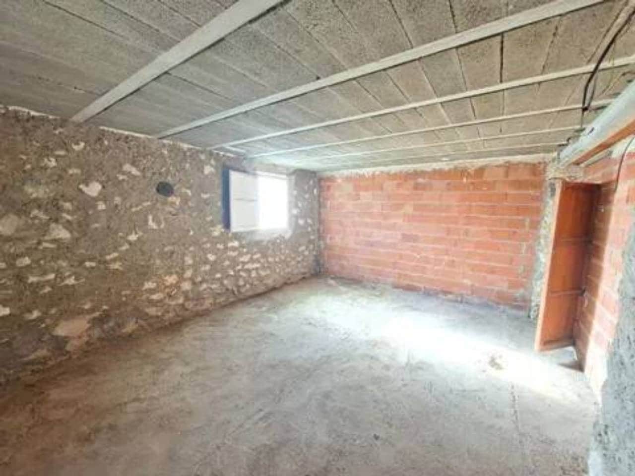 Villa for sale in Letur - € 29,600 (Ref: 9938488)