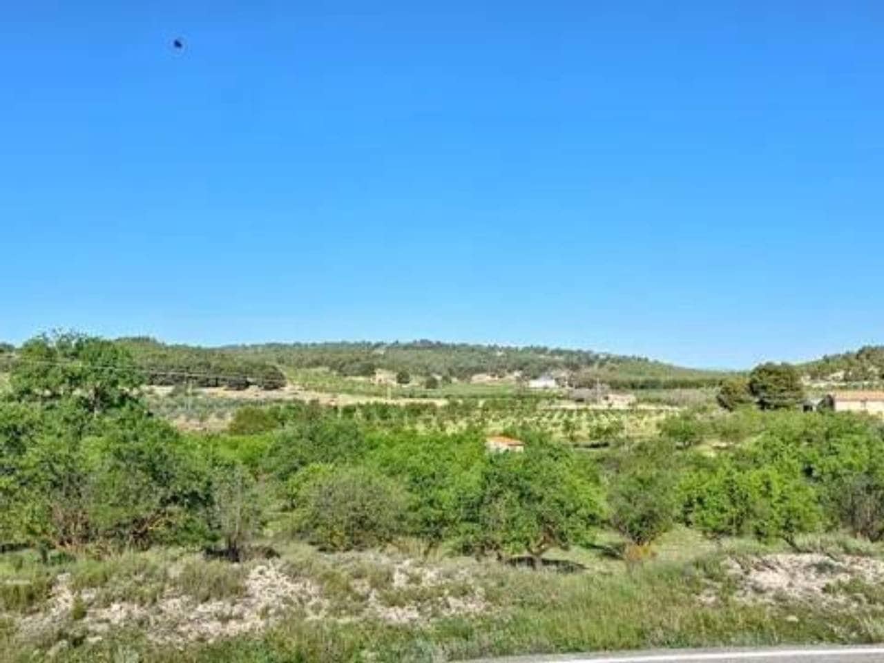 Villa for sale in Letur - € 29,600 (Ref: 9938488)