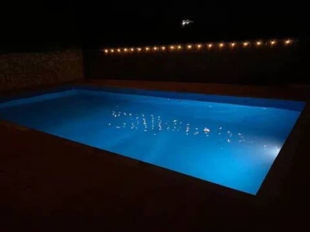 4 Zimmer Villa zu verkaufen in Villanueva de Castellon mit Pool - 240.000 € (Ref: 9938489)