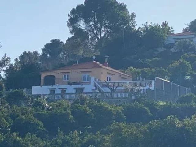 4 Zimmer Villa zu verkaufen in Villanueva de Castellon mit Pool - 240.000 € (Ref: 9938489)