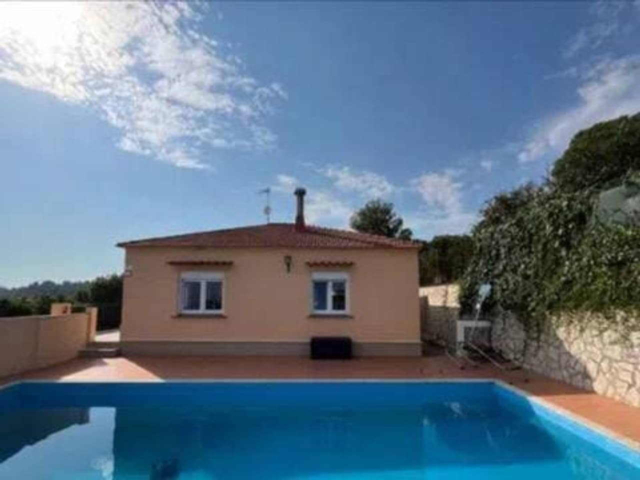 4 Zimmer Villa zu verkaufen in Villanueva de Castellon mit Pool - 240.000 € (Ref: 9938489)