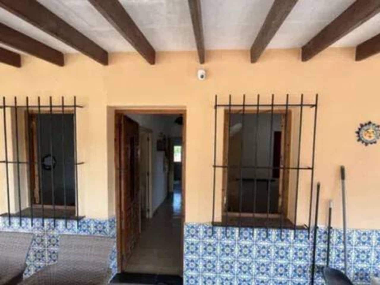 4 Zimmer Villa zu verkaufen in Villanueva de Castellon mit Pool - 240.000 € (Ref: 9938489)