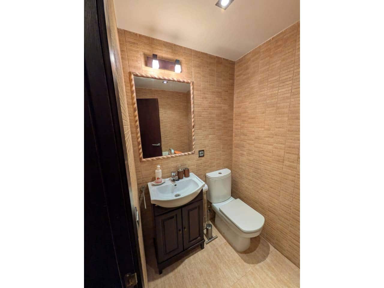 3 bedroom Apartment for sale in Villargordo del Cabriel - € 180,000 (Ref: 9938491)