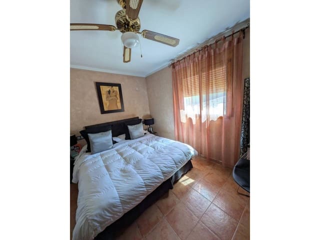 3 bedroom Apartment for sale in Villargordo del Cabriel - € 180,000 (Ref: 9938491)