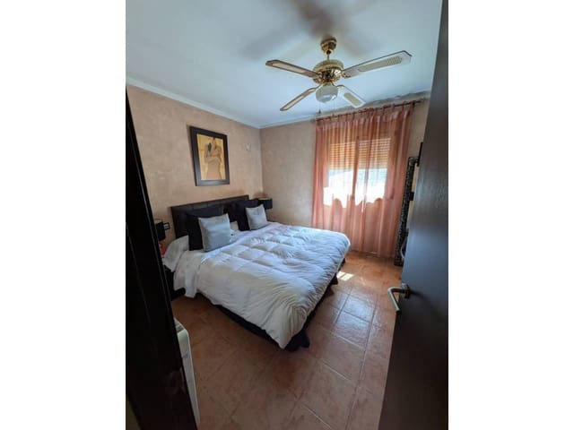 3 bedroom Apartment for sale in Villargordo del Cabriel - € 180,000 (Ref: 9938491)