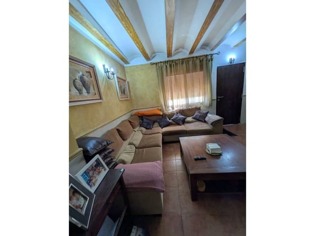 3 bedroom Apartment for sale in Villargordo del Cabriel - € 180,000 (Ref: 9938491)