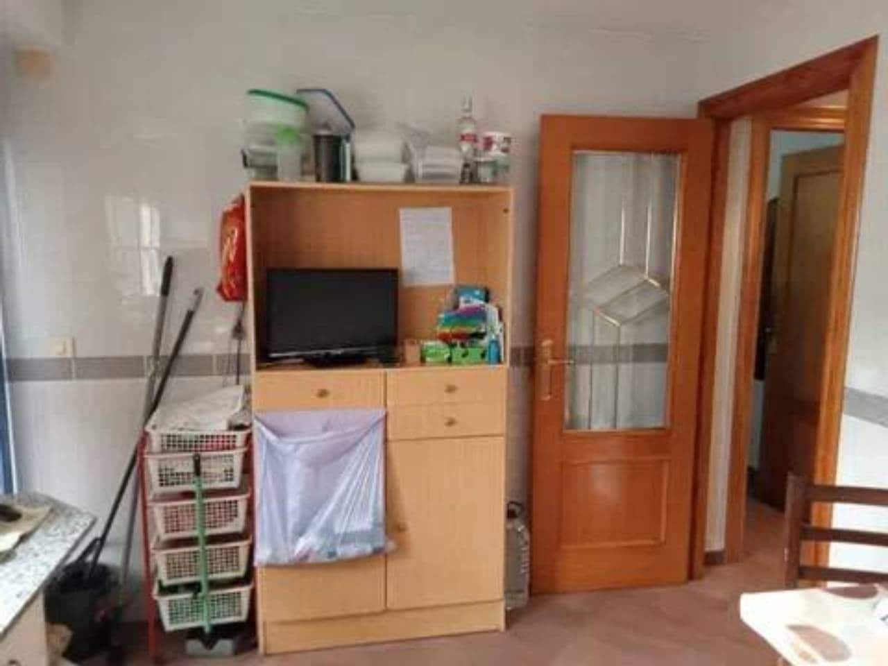 5 makuuhuone Omakotitalo myytävänä paikassa Alfarrasi - 160 000 € (Ref: 9938493)