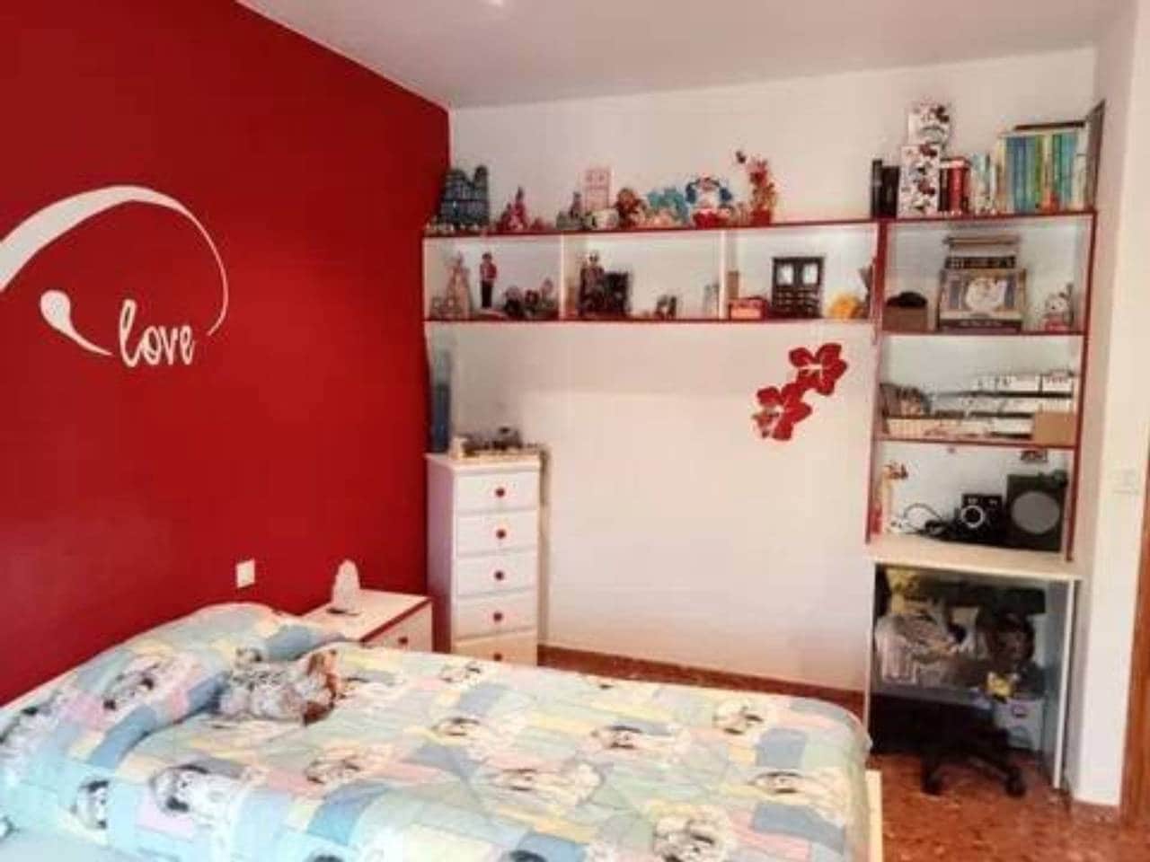 5 makuuhuone Omakotitalo myytävänä paikassa Alfarrasi - 160 000 € (Ref: 9938493)