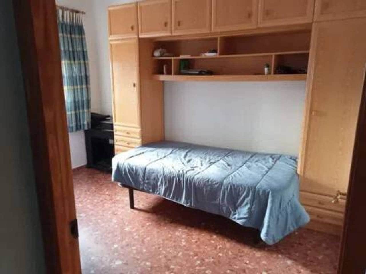 5 makuuhuone Omakotitalo myytävänä paikassa Alfarrasi - 160 000 € (Ref: 9938493)