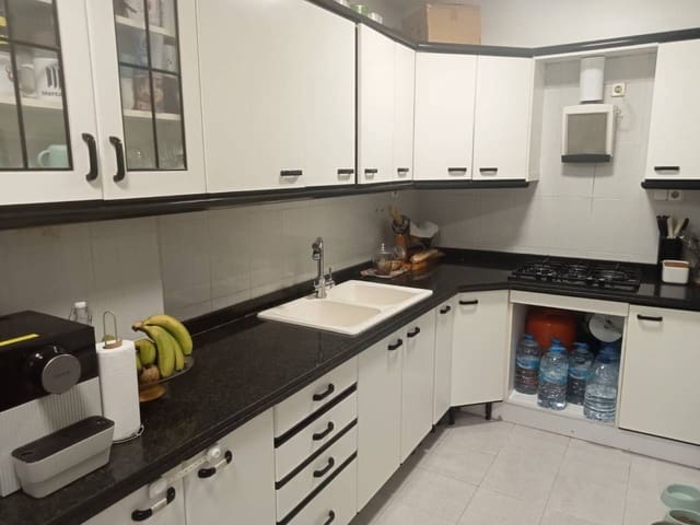 2 soveværelse Lejlighed til salg i Alcoy / Alcoi - € 126.000 (Ref: 9943265)