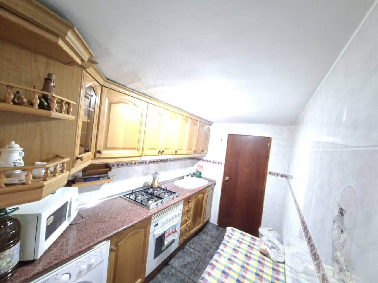 6 bedroom Townhouse for sale in Ferez - € 62,900 (Ref: 9943872)