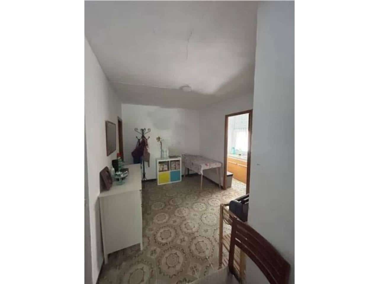 5 bedroom Townhouse for rent in Jalance - € 525 (Ref: 9956811)
