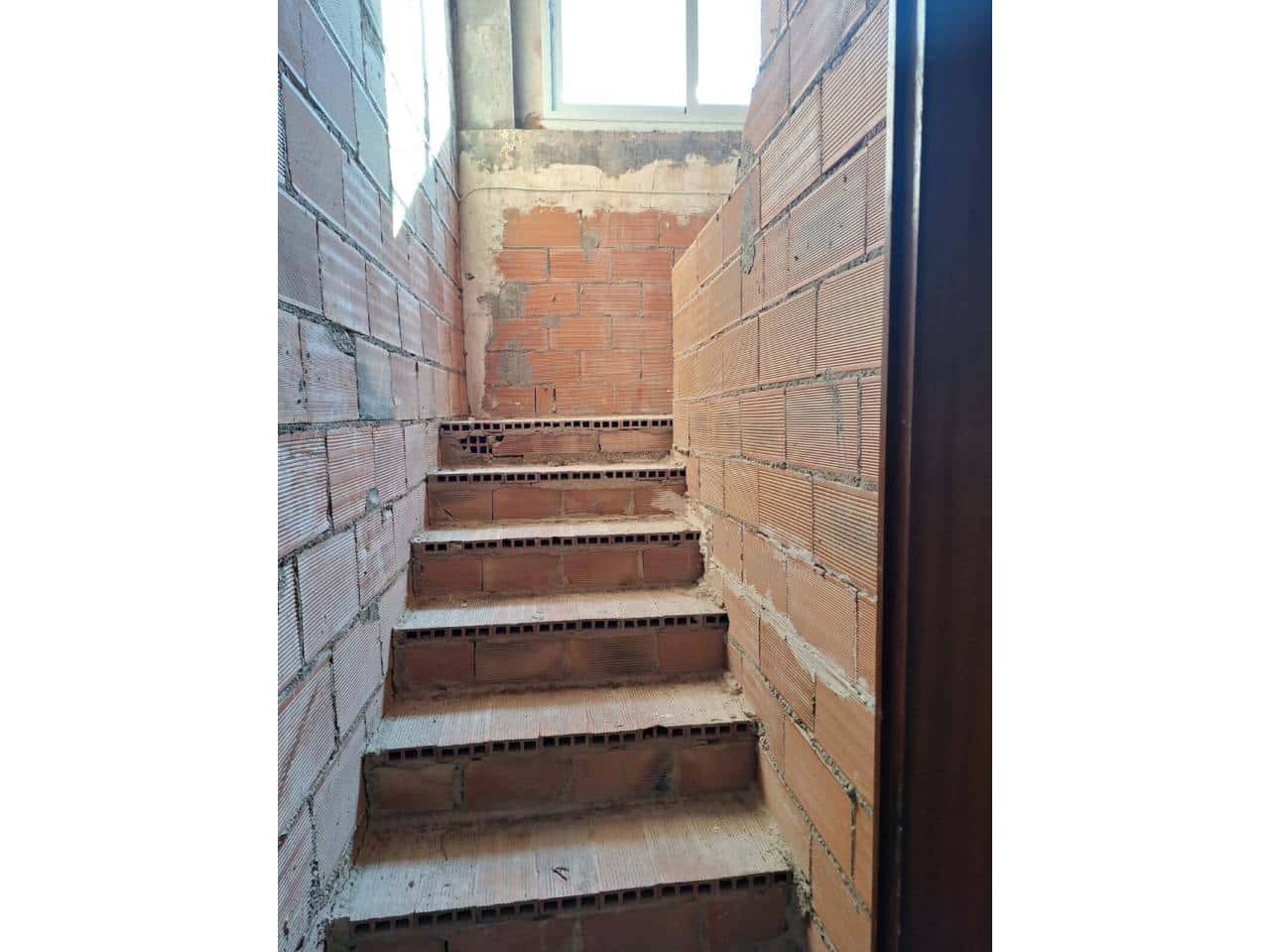 5 sypialnia Dom na sprzedaż w La Pobla del Duc z garażem - 220 000 € (Ref: 9993740)