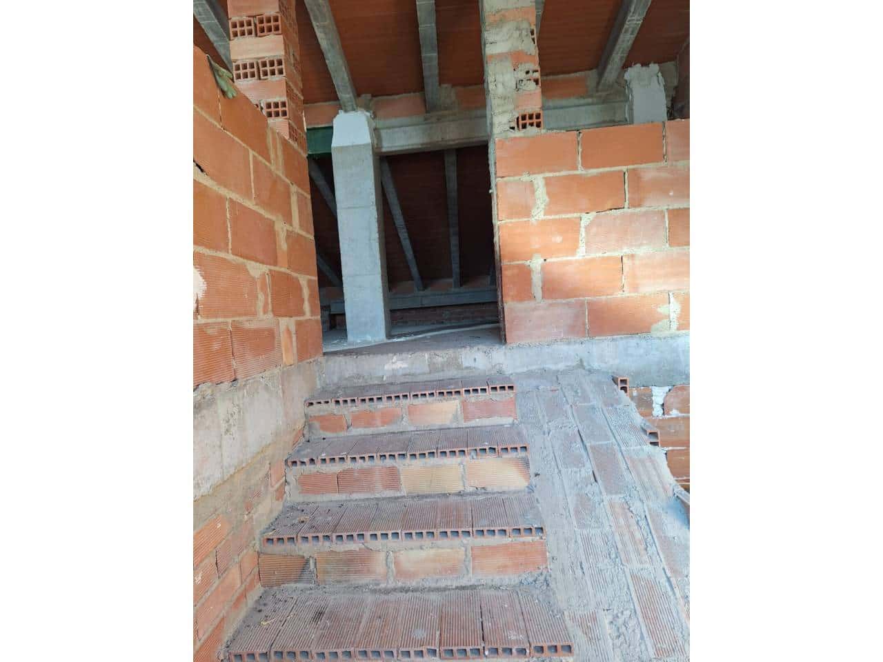 5 sypialnia Dom na sprzedaż w La Pobla del Duc z garażem - 220 000 € (Ref: 9993740)
