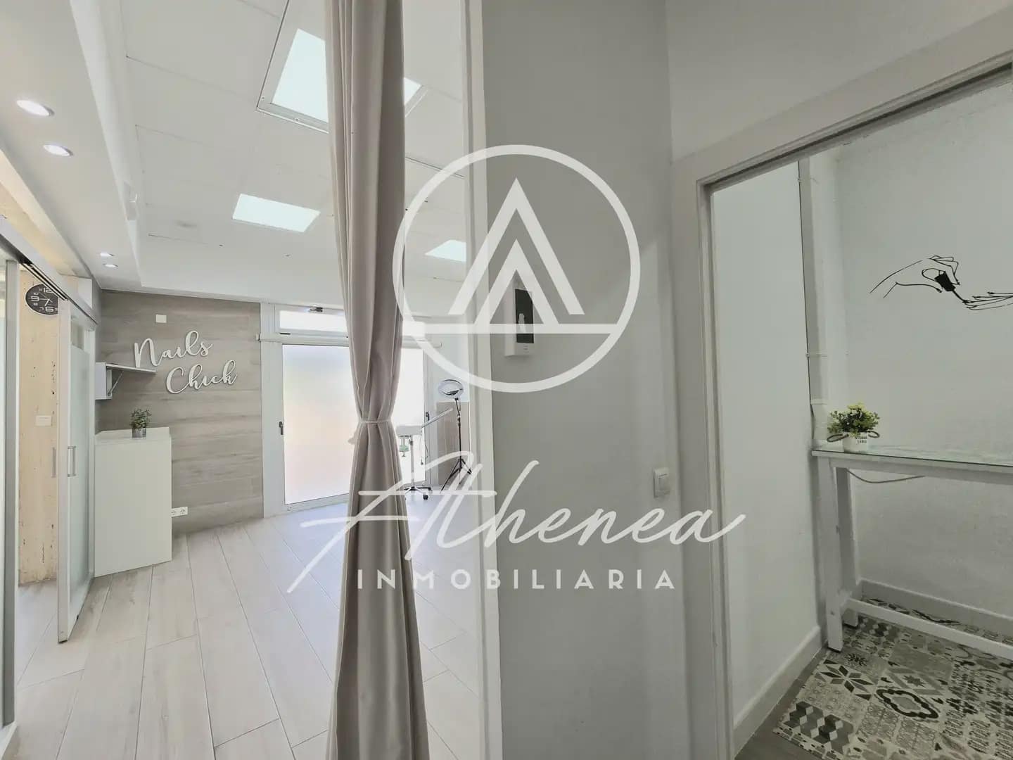 Comercial para venda em Roquetas de Mar - 90 000 € (Ref: 10014264)