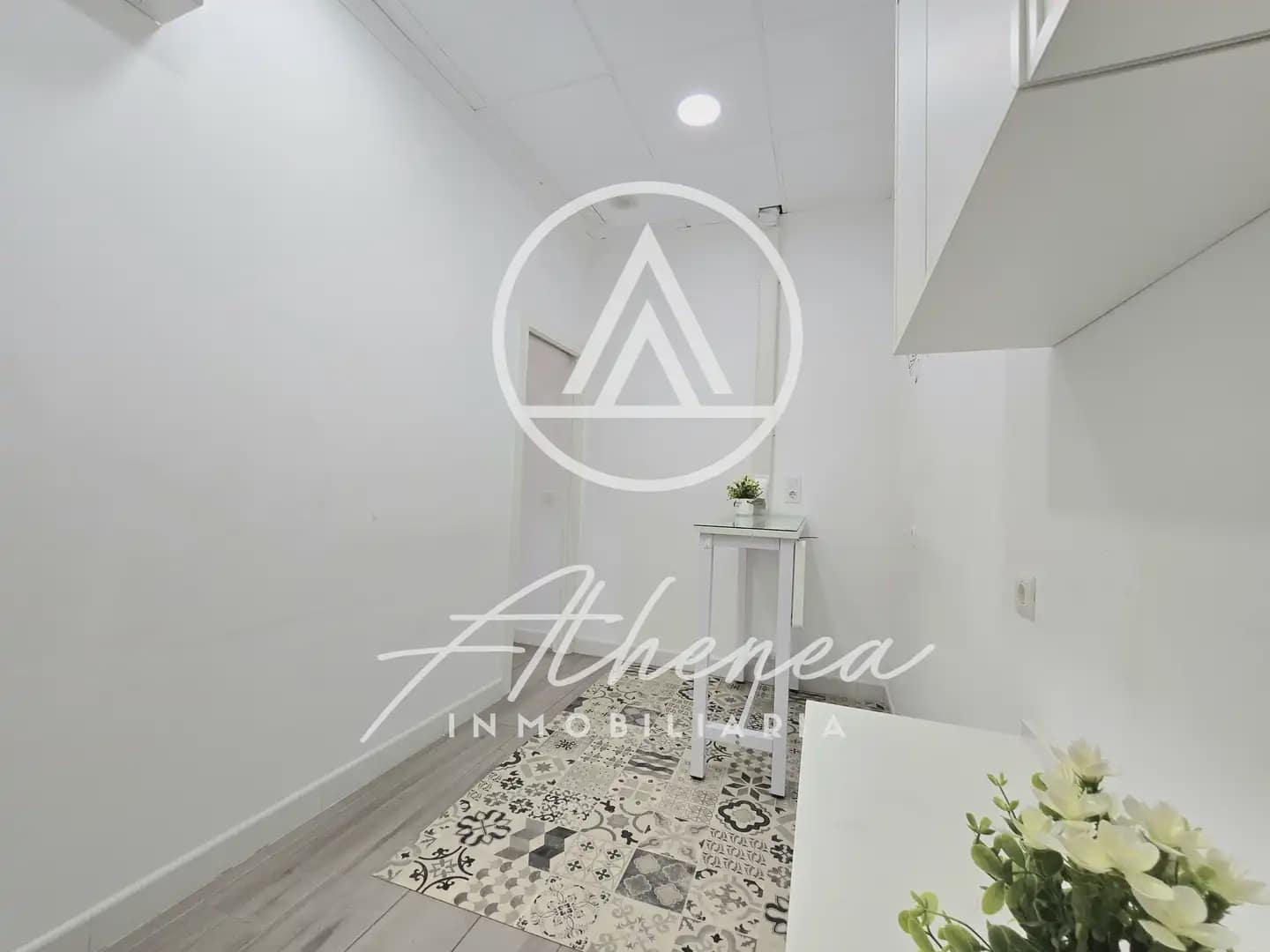 Comercial para venda em Roquetas de Mar - 90 000 € (Ref: 10014264)