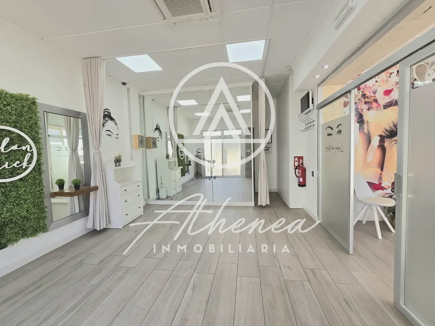 Comercial para venda em Roquetas de Mar - 90 000 € (Ref: 10014264)