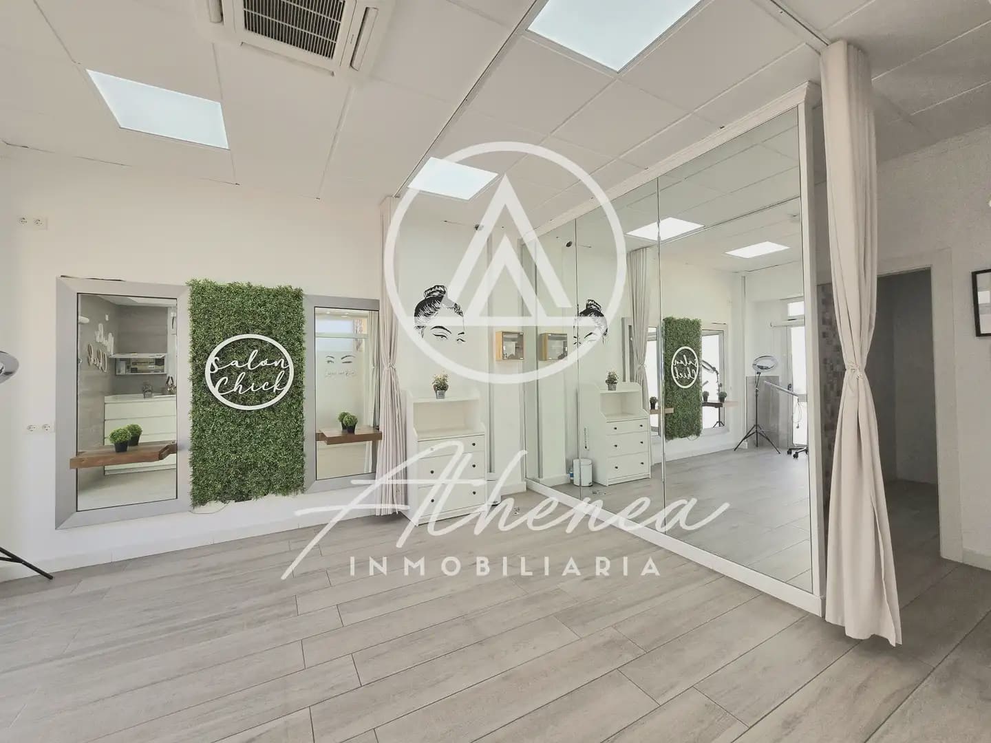 Comercial para venda em Roquetas de Mar - 90 000 € (Ref: 10014264)