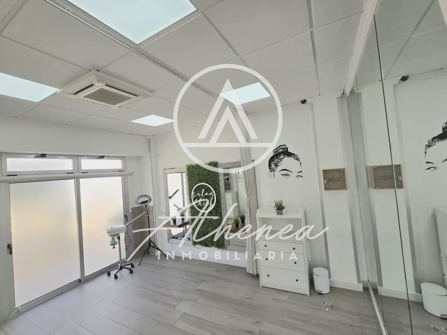 Comercial para venda em Roquetas de Mar - 90 000 € (Ref: 10014264)