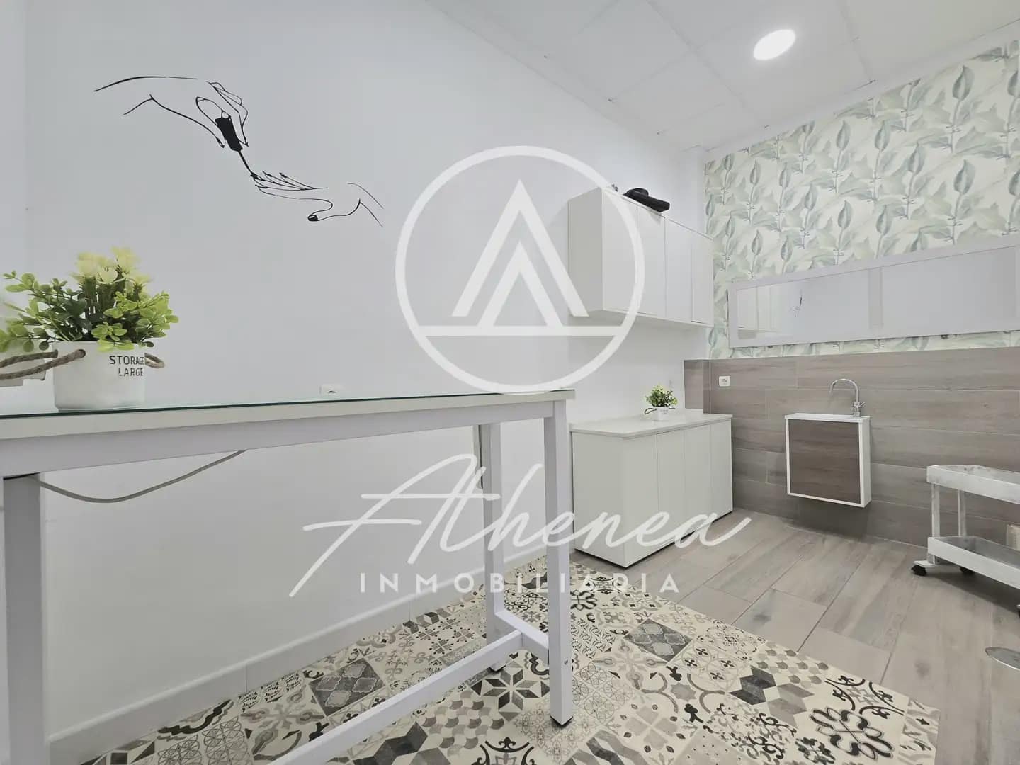 Comercial para venda em Roquetas de Mar - 90 000 € (Ref: 10014264)