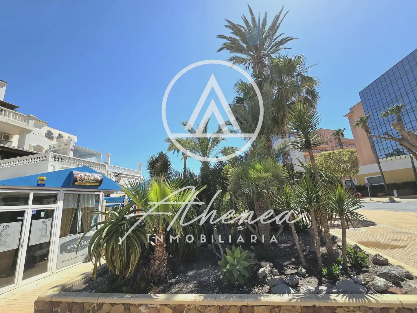 Comercial para venda em Roquetas de Mar - 90 000 € (Ref: 10014264)