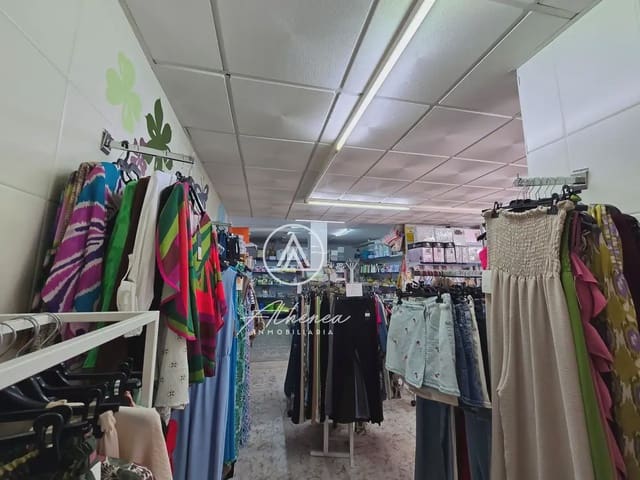 Commerciale in vendita in Roquetas de Mar - 90.000 € (Rif: 9938623)