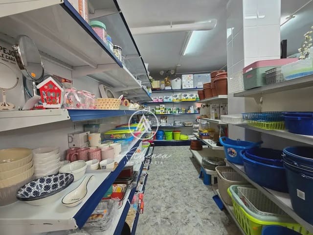 Commerciale in vendita in Roquetas de Mar - 90.000 € (Rif: 9938623)