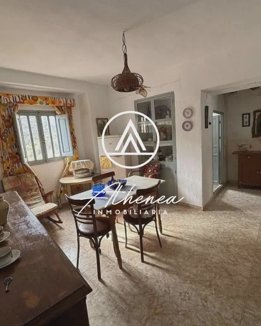 5 soverom Hus til salgs i Laroya - € 28 900 (Ref: 9938628)
