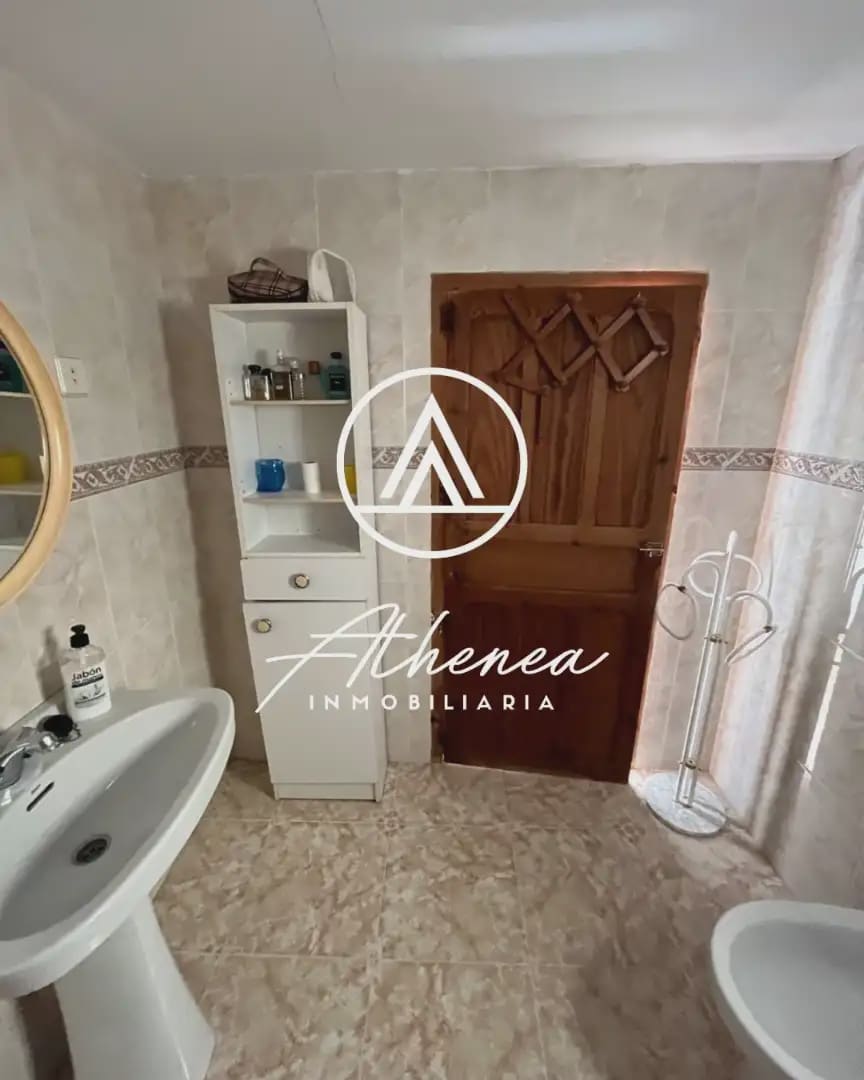 5 soverom Hus til salgs i Laroya - € 28 900 (Ref: 9938628)