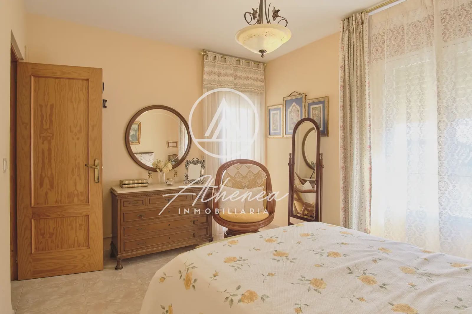 5 bedroom Townhouse for sale in Roquetas de Mar with garage - € 319,900 (Ref: 9938629)