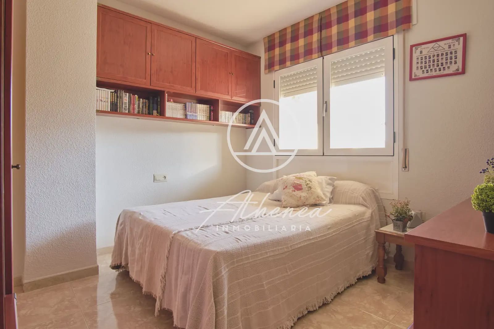 5 bedroom Townhouse for sale in Roquetas de Mar with garage - € 319,900 (Ref: 9938629)