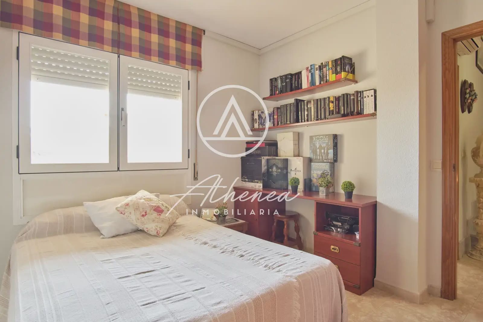 5 bedroom Townhouse for sale in Roquetas de Mar with garage - € 319,900 (Ref: 9938629)