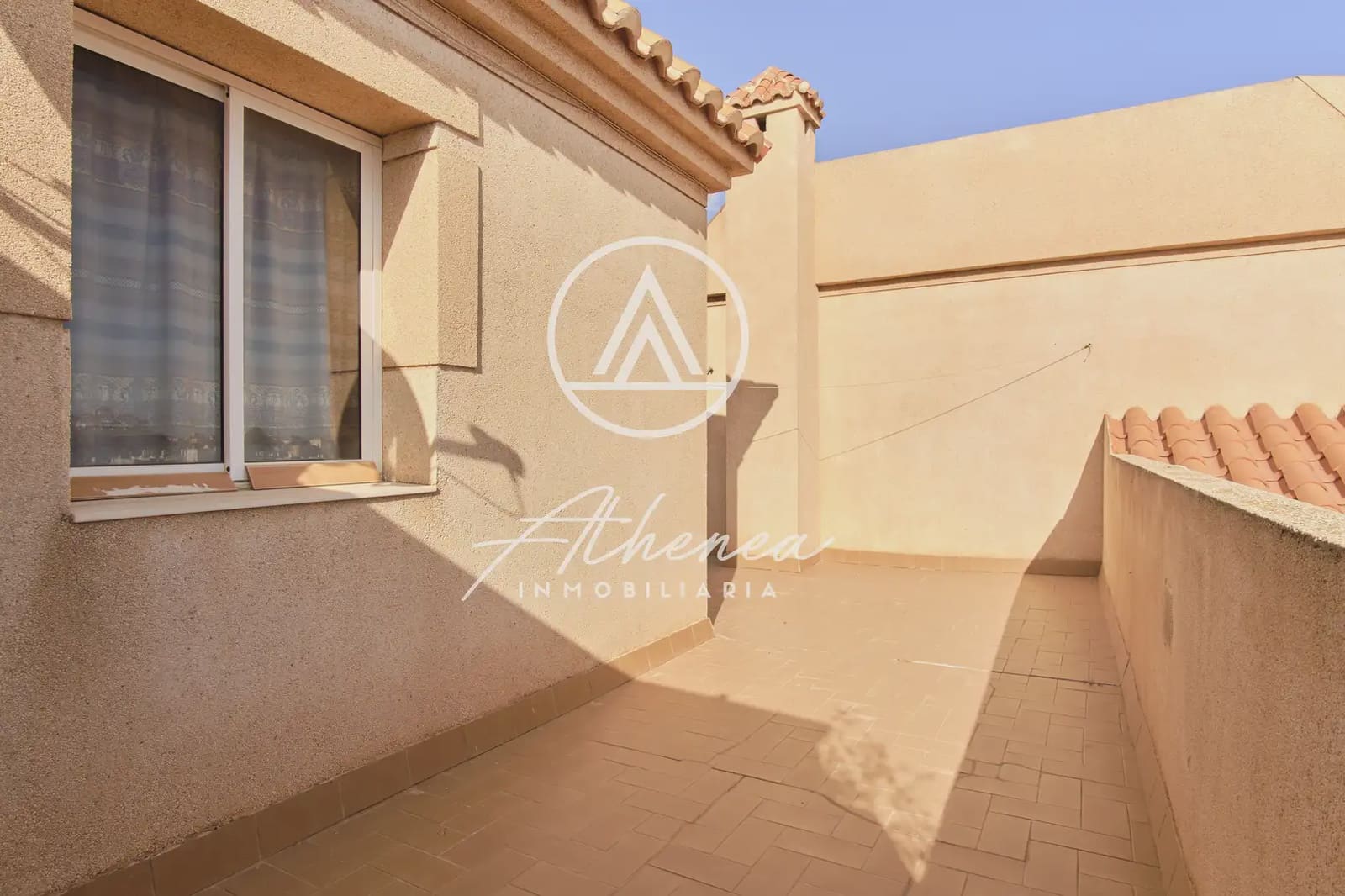 5 bedroom Townhouse for sale in Roquetas de Mar with garage - € 319,900 (Ref: 9938629)