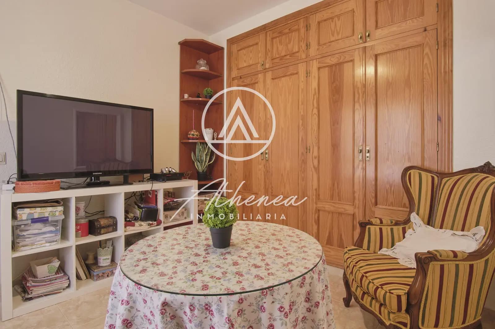 5 bedroom Townhouse for sale in Roquetas de Mar with garage - € 319,900 (Ref: 9938629)