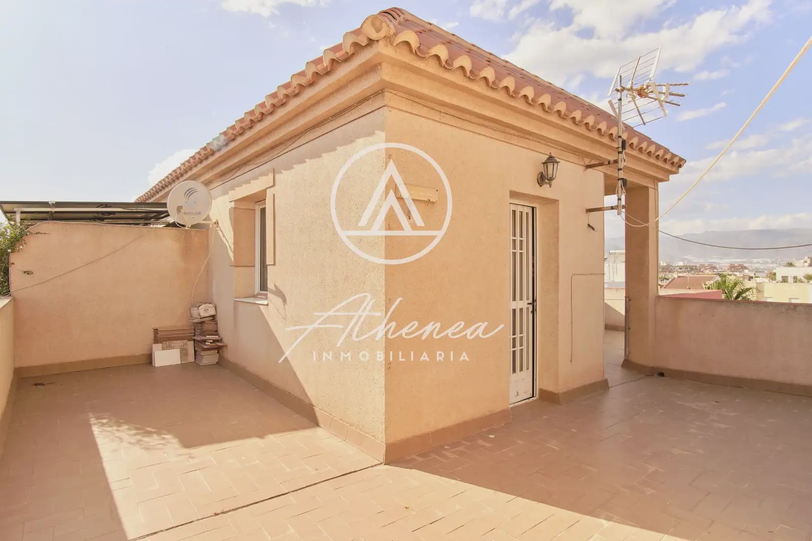 5 bedroom Townhouse for sale in Roquetas de Mar with garage - € 319,900 (Ref: 9938629)